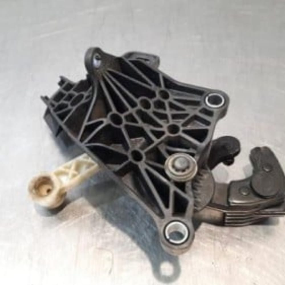 Gear shift cable mount (bracket) for Partner.