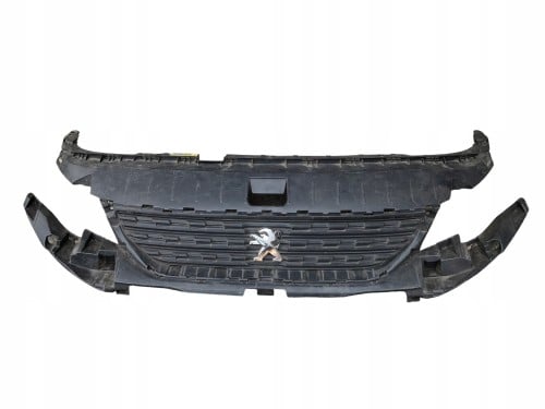 New grille for Peugeot Partner – without logo.